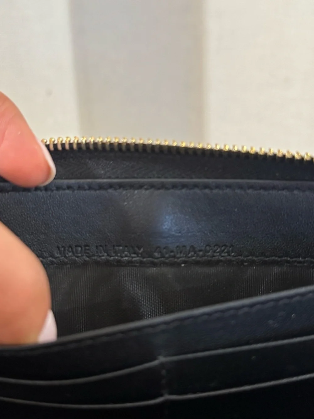 Dior 30 Montaigne Voyageur long wallet black authentic